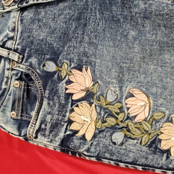 Suko jeans capris,size 4 - Picture 4 of 8